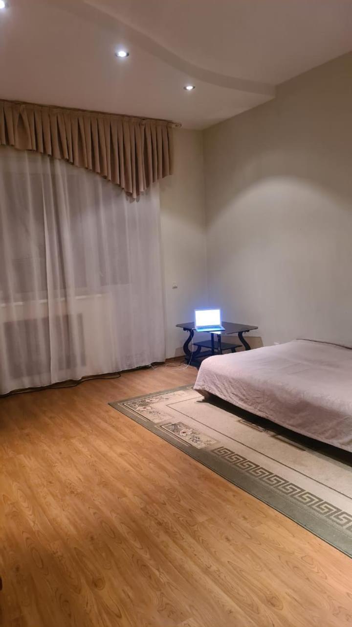 公寓 студия в центре 阿斯坦纳